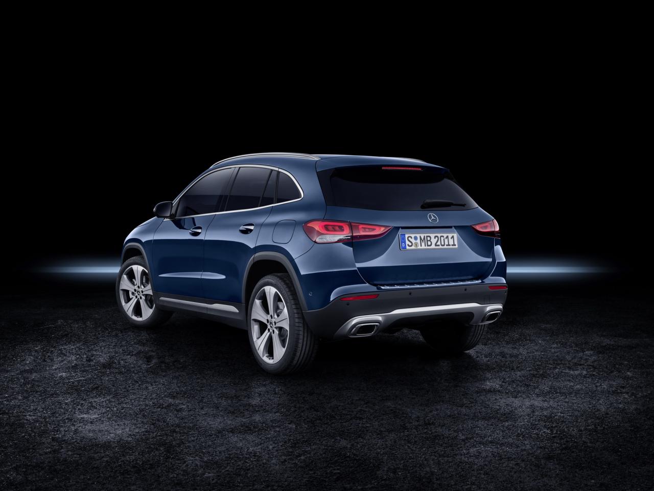2021-Mercedes-Benz-GLA-39.thumb.jpg.0406a4f7241fba70ac28c5318429bfb3.jpg