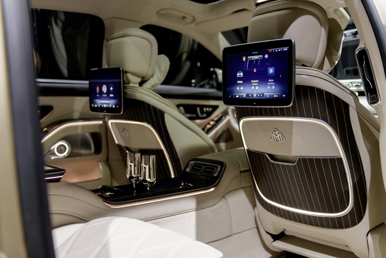 2021-Mercedes-Maybach-S-Class-35.thumb.jpg.a2fe0d3e591aa5456d95ea00f7090da9.jpg