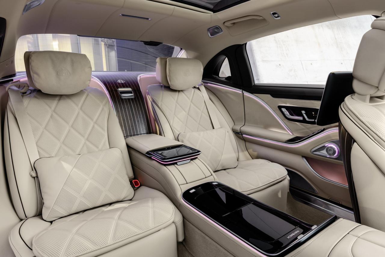 2021-Mercedes-Maybach-S-Class-36.thumb.jpg.078e641b63d106a013cafb28734822df.jpg