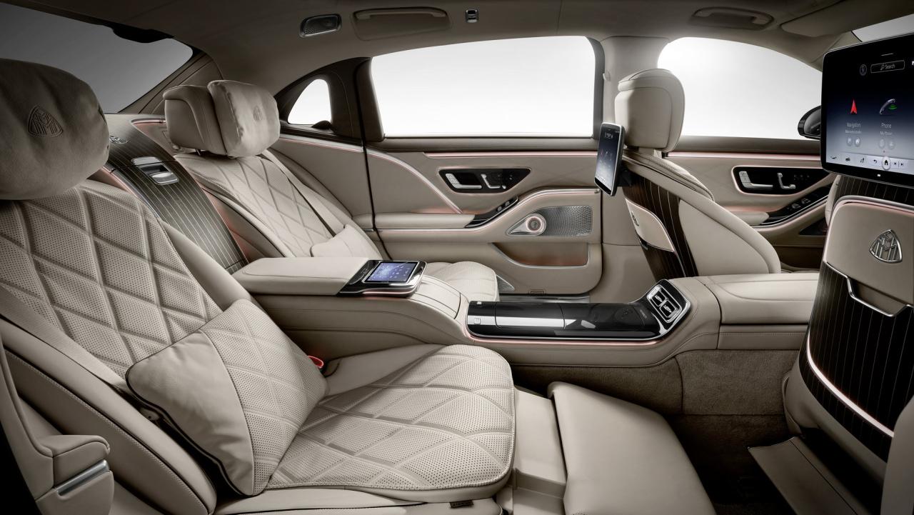 2021-Mercedes-Maybach-S-Class-54.thumb.jpg.18207d69b7252b5ab28180c3d7bbef0f.jpg