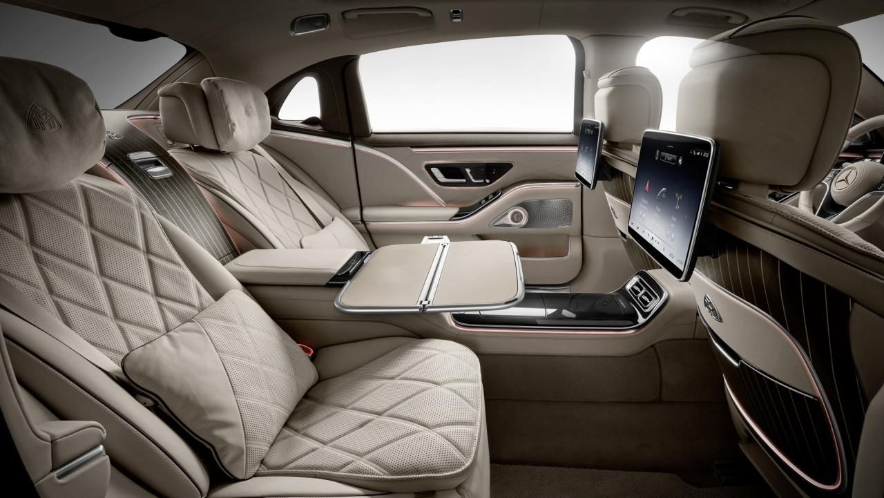 2021-Mercedes-Maybach-S-Class-55.thumb.jpg.dcdcc03a8470ebaf6c04c4d00ace015c.jpg