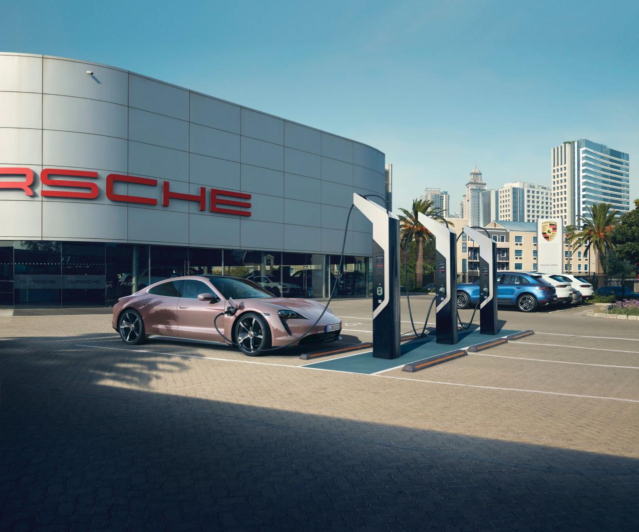2021-Porsche-Taycan-RWD-China-spec-11.thumb.jpg.6b178aa899a2c9f9a730059b101e1695.jpg