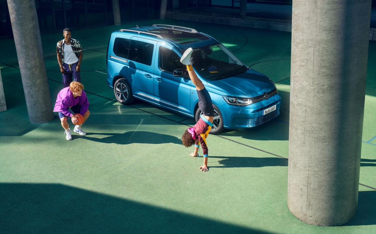 2021-VW-Caddy-family-29.thumb.jpg.b9000013a45914b77bd03a2483ea676a.jpg