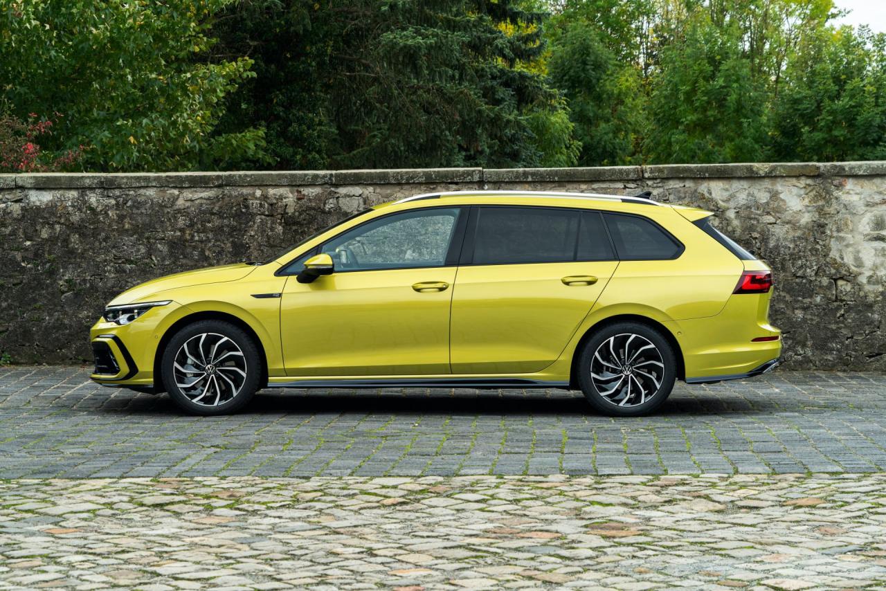 2021-VW-Golf-Variant-R-Line-12.thumb.jpg.a073d1cd87545588871ef1de761a794d.jpg