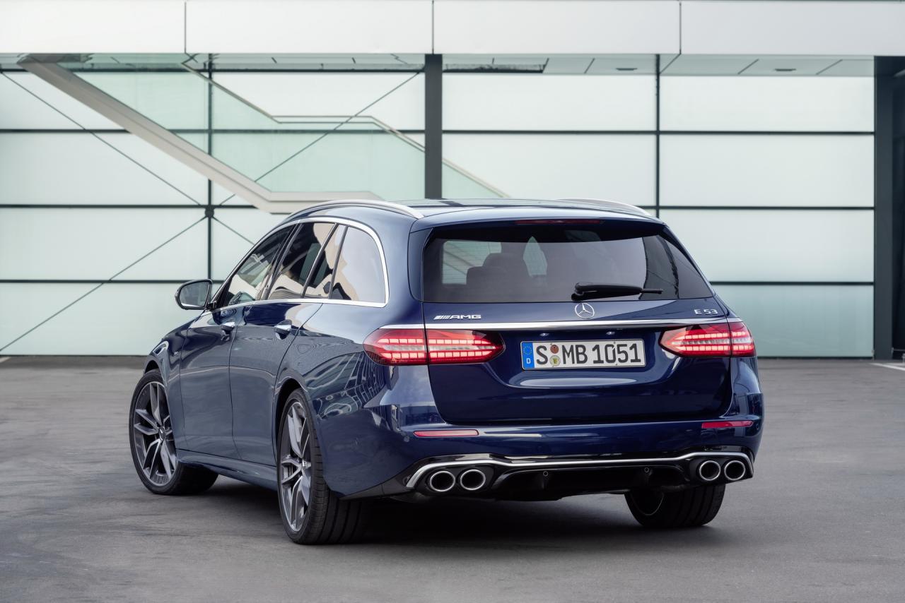 2021-mercedes-amg-e53-estate-10.thumb.jpg.e0ef35df8248a457c04eb9eea2588183.jpg