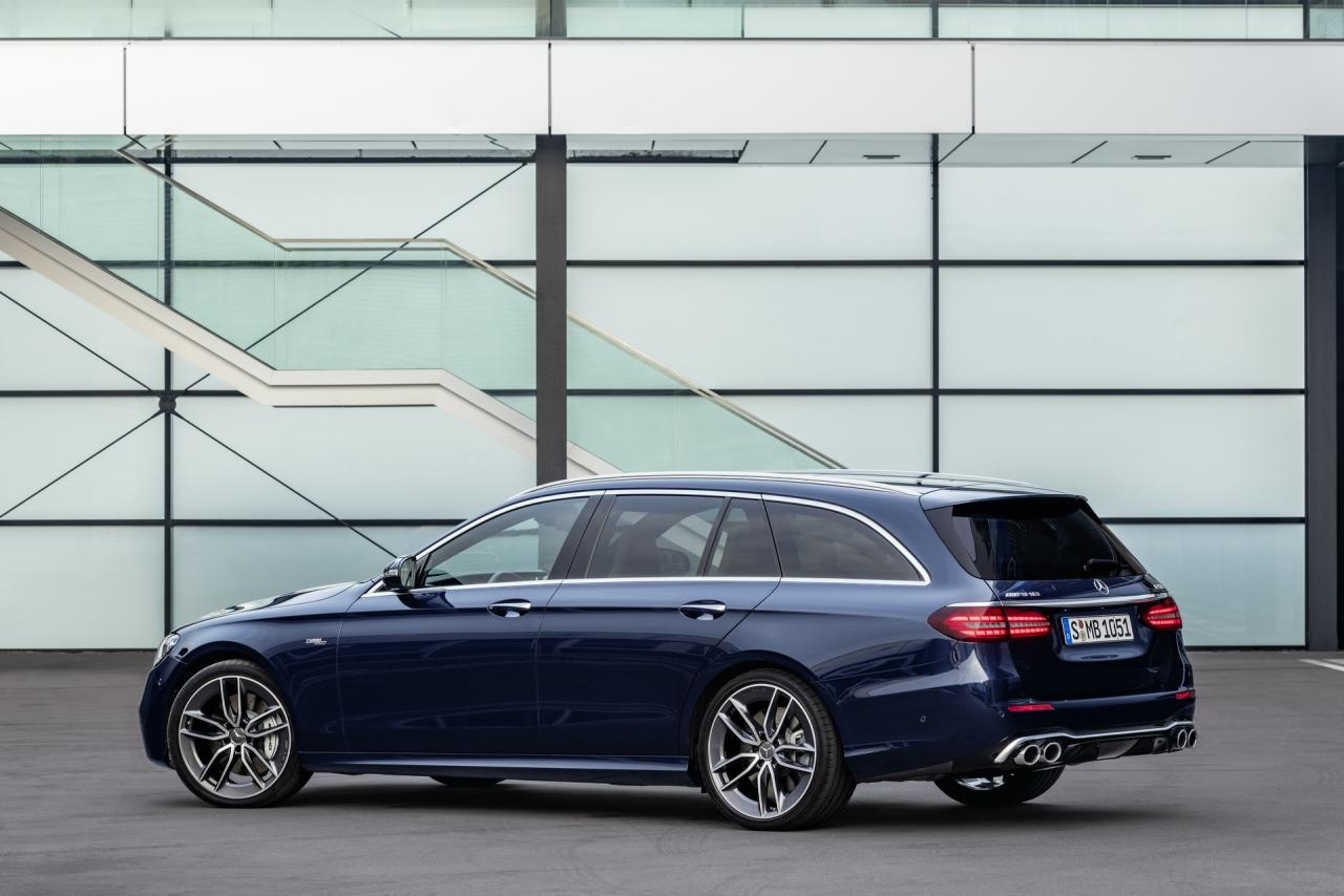 2021-mercedes-amg-e53-estate-9.thumb.jpg.3f81301839086d48d18a842c1d3f482c.jpg