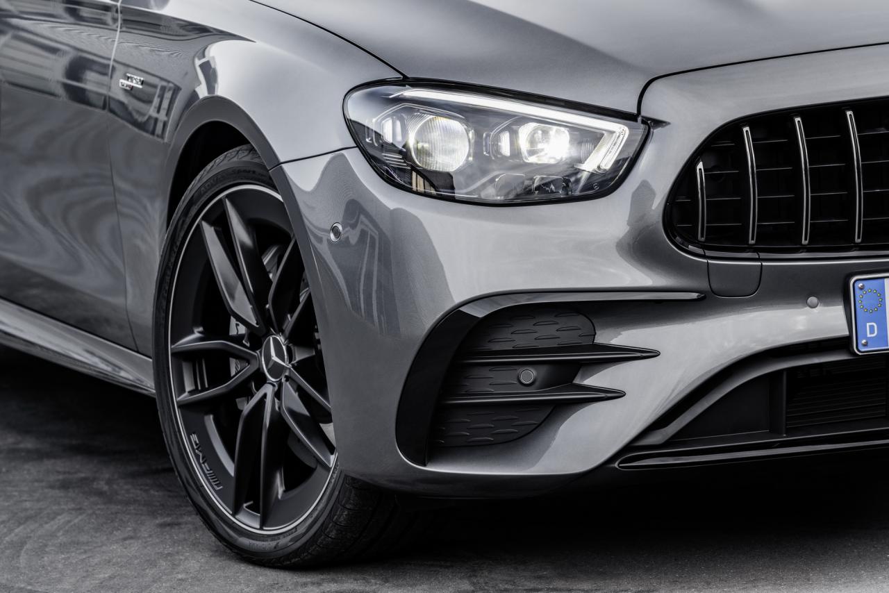 2021-mercedes-amg-e53-saloon-13.thumb.jpg.8f40331fac4f3e8caf308cf36c1e2968.jpg