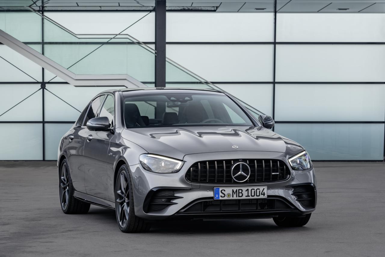 2021-mercedes-amg-e53-saloon-9.thumb.jpg.ef363e9c3e9873a94b41f93908004102.jpg