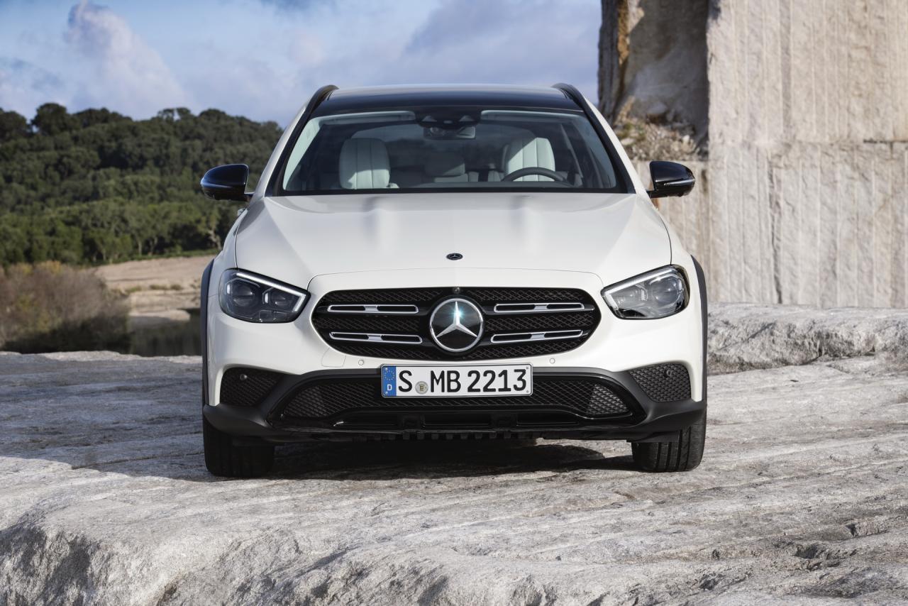 2021-mercedes-benz-e-class-all-terrain-32.thumb.jpg.66f445d76be5b76ce33305597a9c6548.jpg