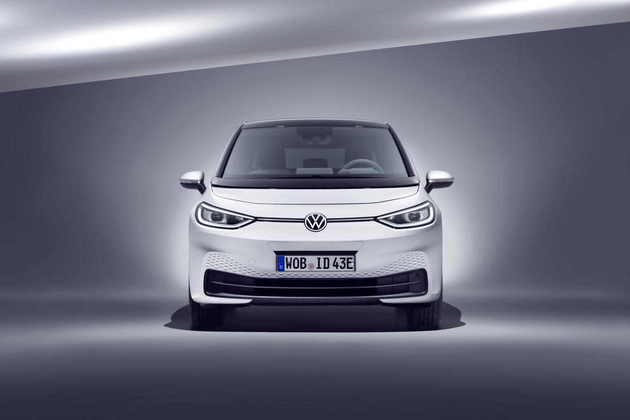2021-vw-id3-1st-edition-1.thumb.jpg.71c0958626f443215b9190dda82056bd.jpg