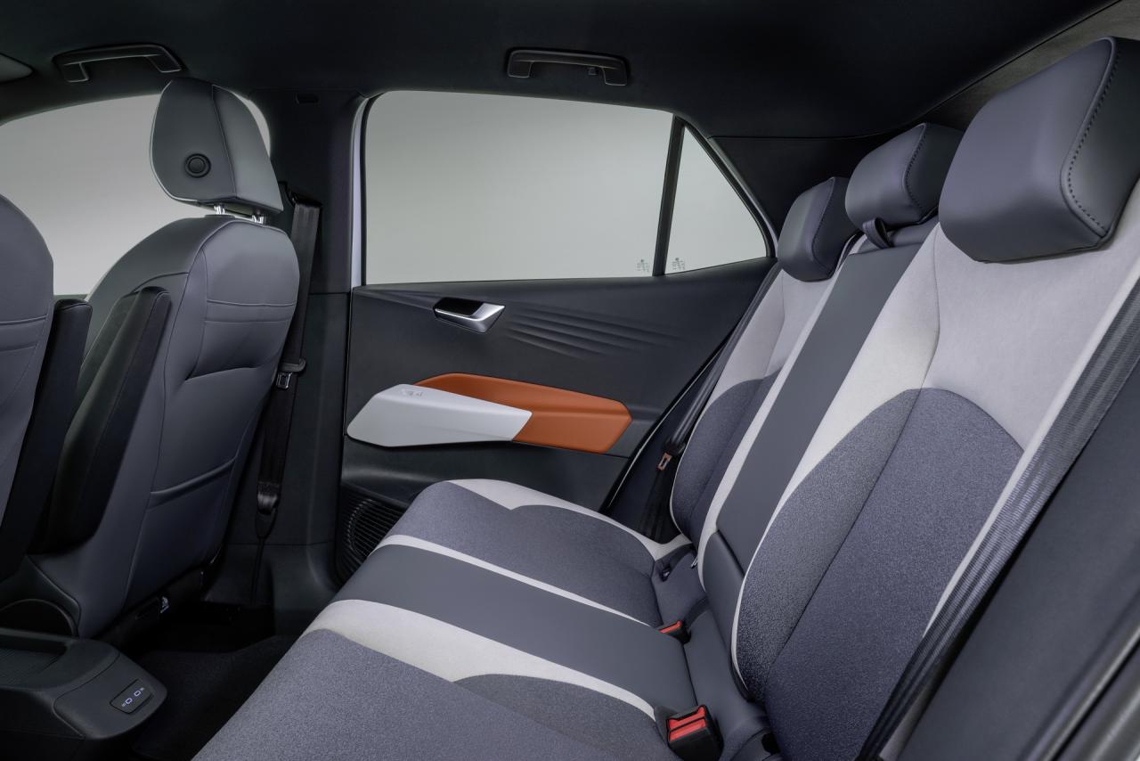 2021-vw-id3-1st-edition-8.thumb.jpg.1035d1f89a128bdb763e19ab4f5909c5.jpg