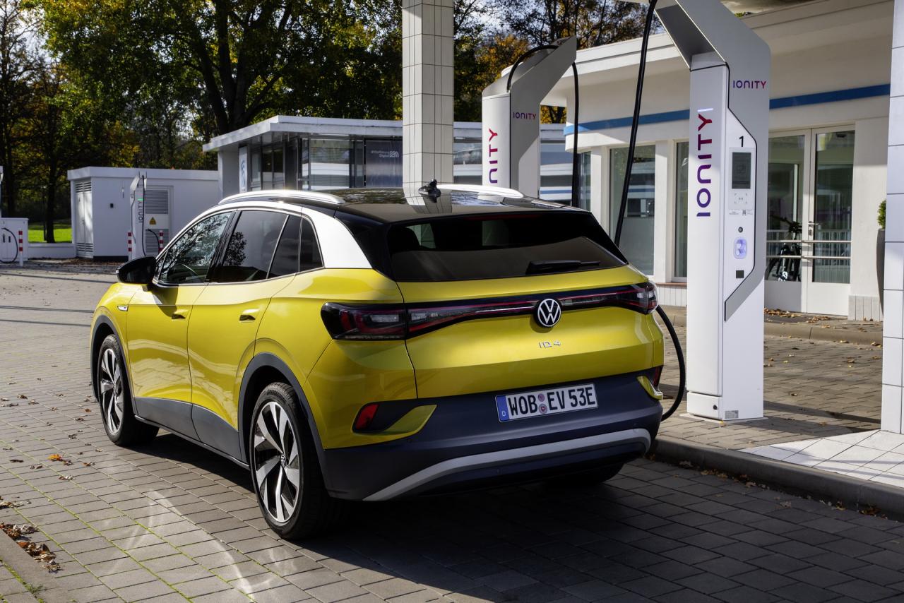 2021-vw-id4-electric-suv-11.thumb.jpg.abf90278d471b75b7985db81e6afe8c2.jpg