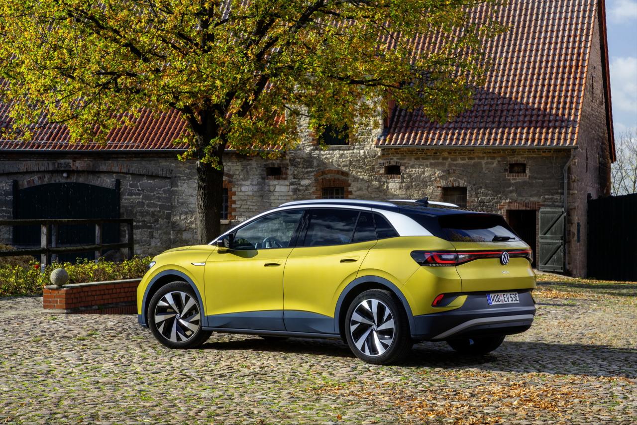 2021-vw-id4-electric-suv-17.thumb.jpg.ceb89a417ace323d633443b5d7abfe21.jpg