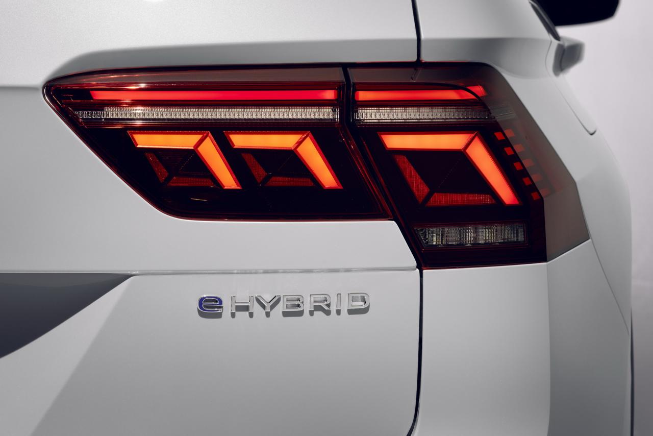 2021-vw-tiguan-ehybrid-phev-8.thumb.jpg.d29303f66b037e87c6ae73e1d81c4050.jpg