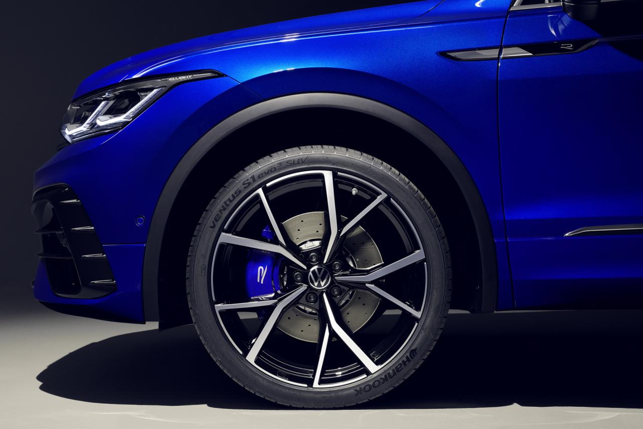 2021-vw-tiguan-r-18.thumb.jpg.35799d56506b611db42a1e993e3930eb.jpg