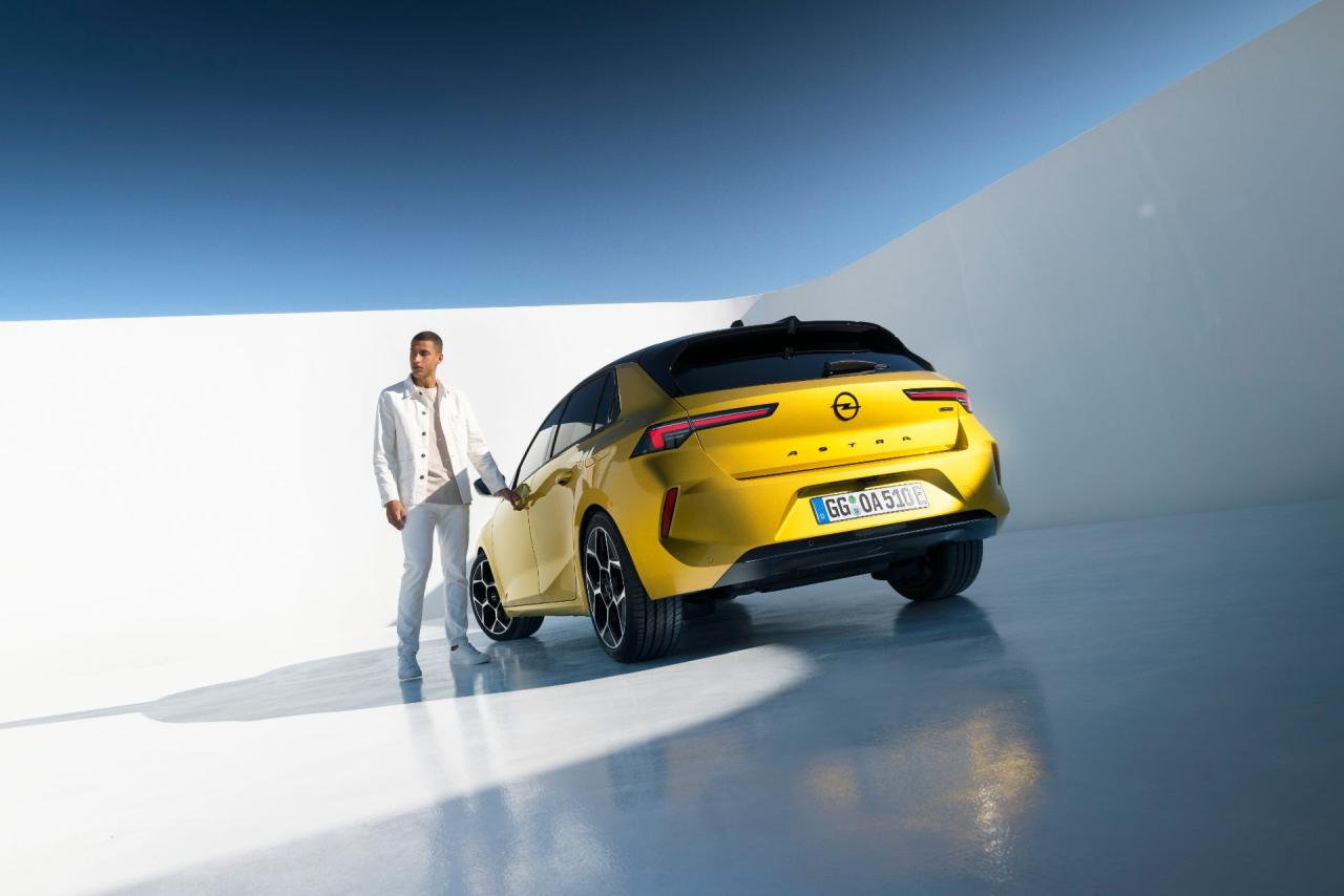 2022-Opel-Astra-4.thumb.jpg.6b6ac7cd0f8f5d51472f296e1476586e.jpg