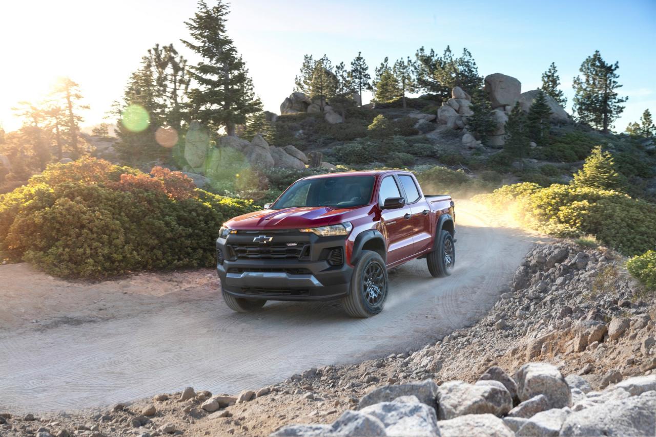 2023-Chevrolet-Colorado-103.jpg
