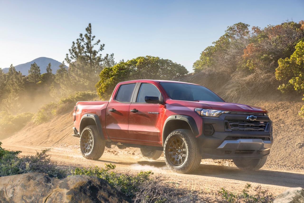 2023-Chevrolet-Colorado-104.jpg