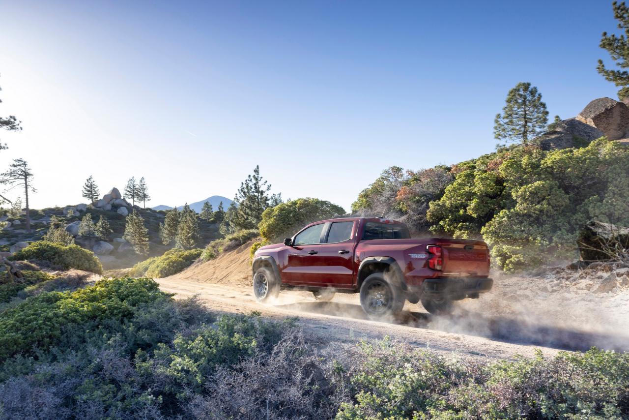 2023-Chevrolet-Colorado-105.jpg