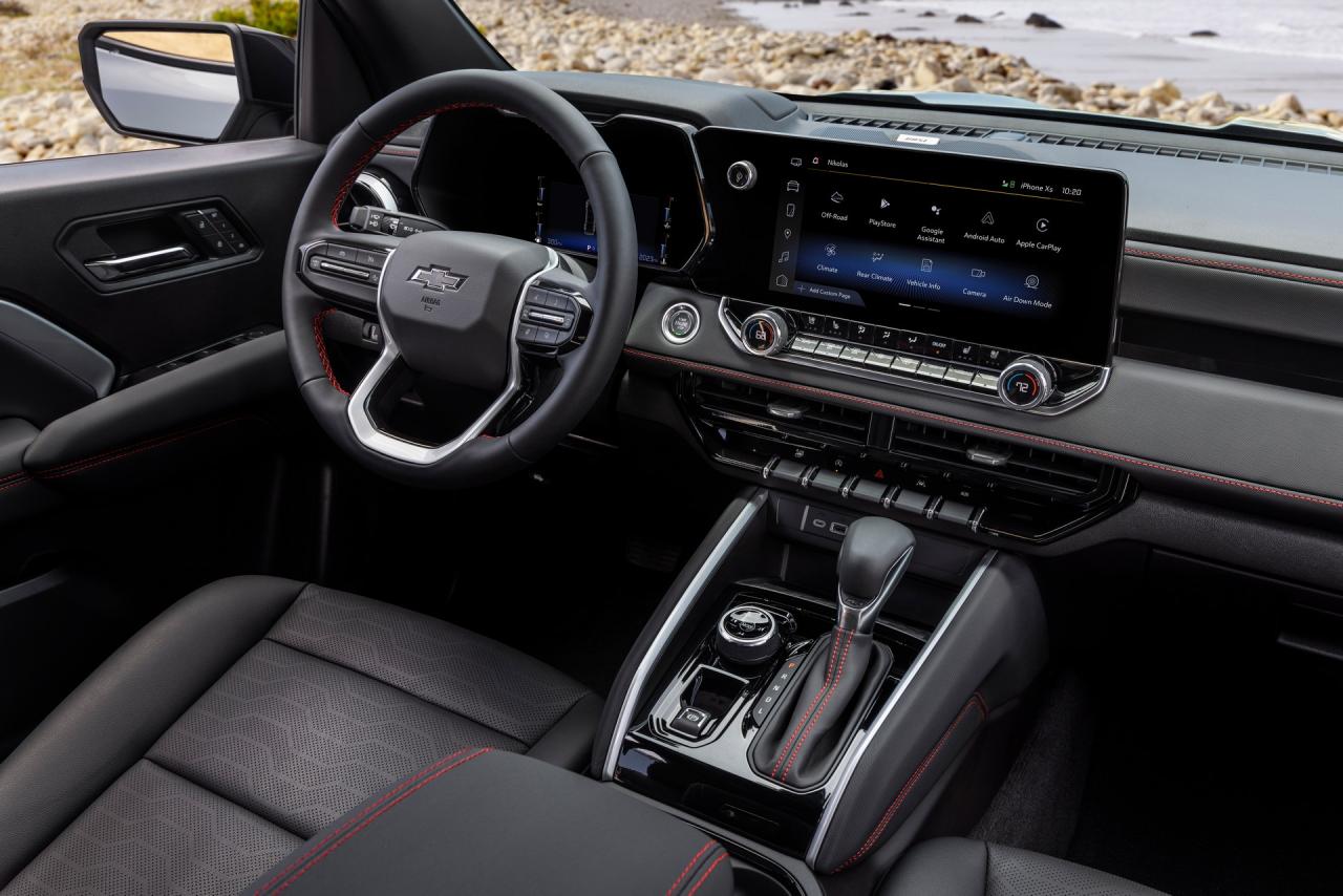 2023-Chevrolet-Colorado-130.jpg