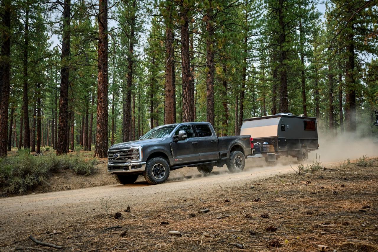 2023-Ford-F-Series-Super-Duty-12.jpg