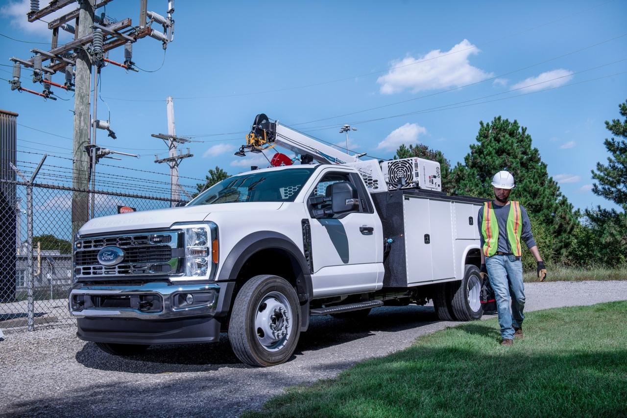 2023-Ford-F-Series-Super-Duty-45.jpg