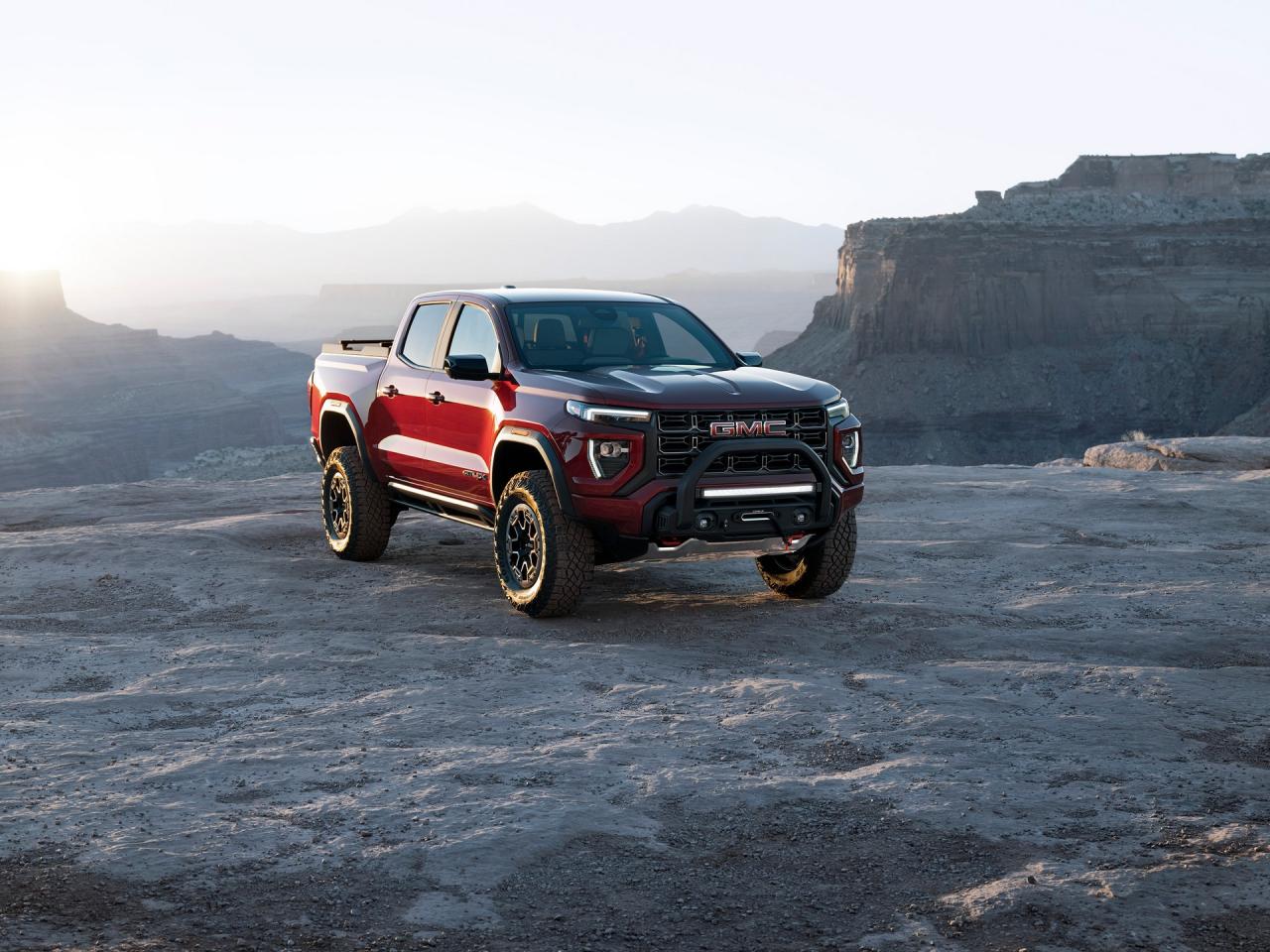 2023-GMC-Canyon-200.jpg