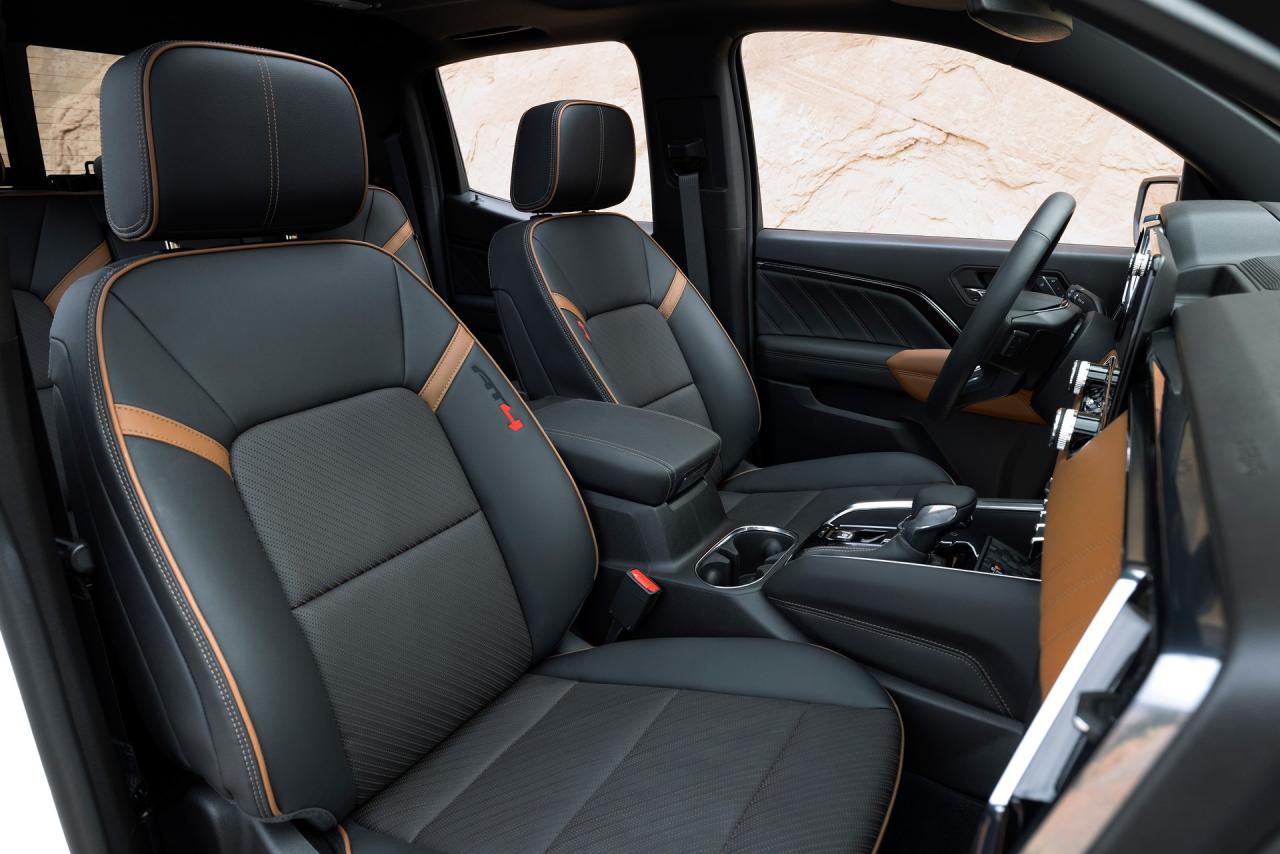 2023-GMC-Canyon-310.jpg