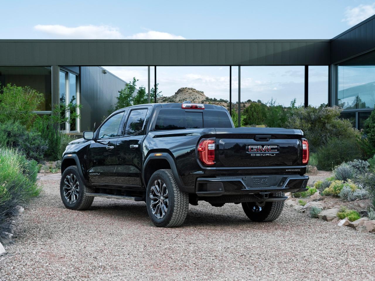 2023-GMC-Canyon-402.jpg