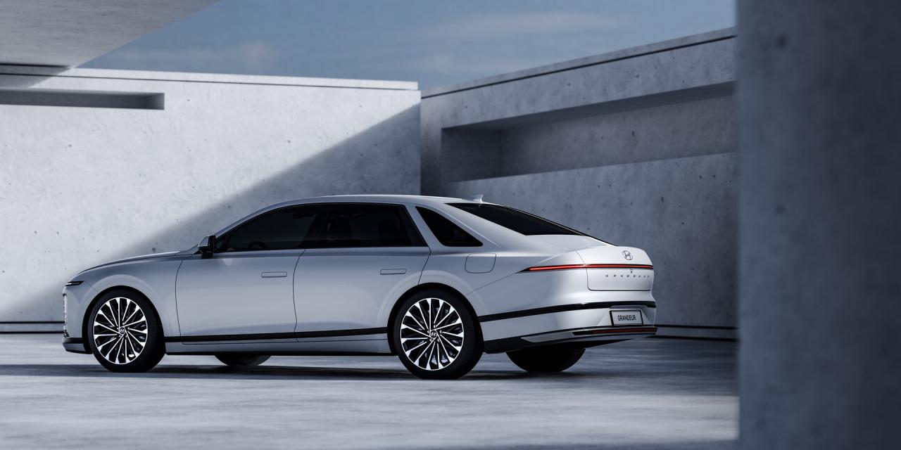 2023-Hyundai-Grandeur-2.thumb.jpg.d41bc02a1b9acd37efe1ba8bcbb4b01f.jpg