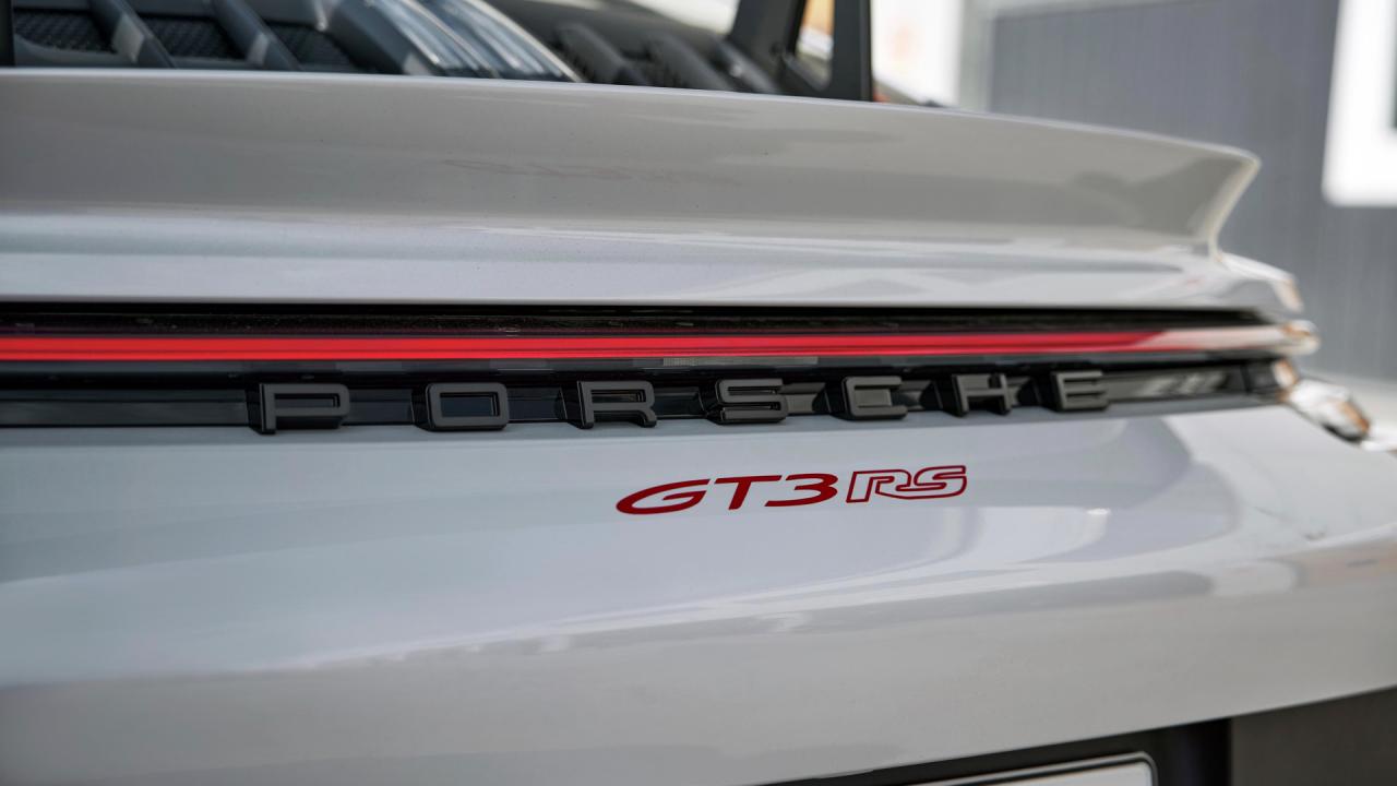 2023-Porsche-911-GT3-RS-00023.thumb.jpg.ce0c1f95d79a3ac312f6f6b590227043.jpg