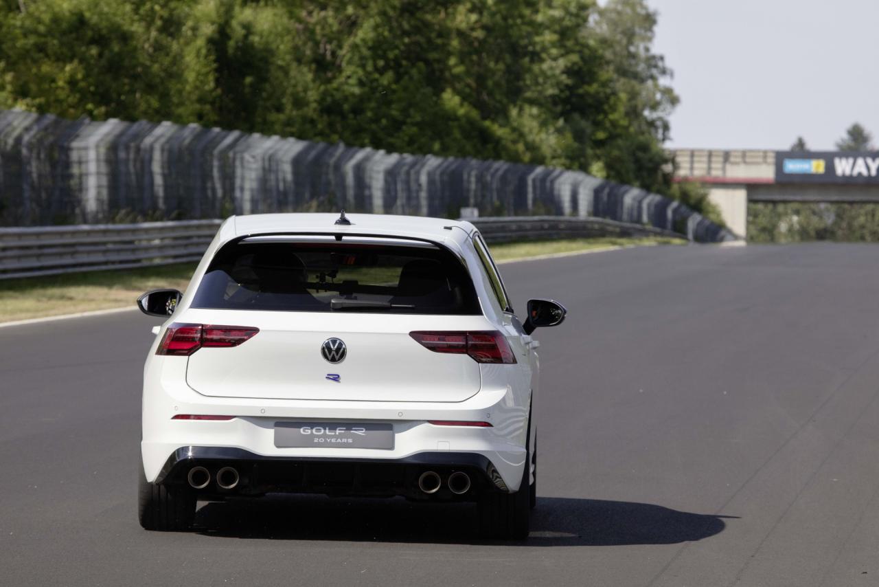 2023-VW-Golf-R-20-Years-14.thumb.jpg.8ac9cf47ec5195e9488fa999f5d6d62b.jpg