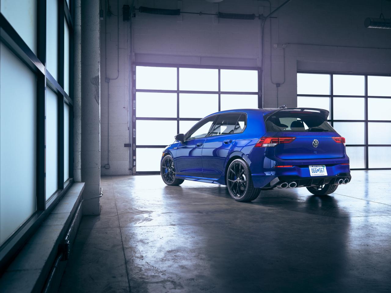 2023-VW-Golf-R-20th-Anniversary-Edition-US-44.thumb.jpg.ce7572508761b571be6054dbc6f711eb.jpg