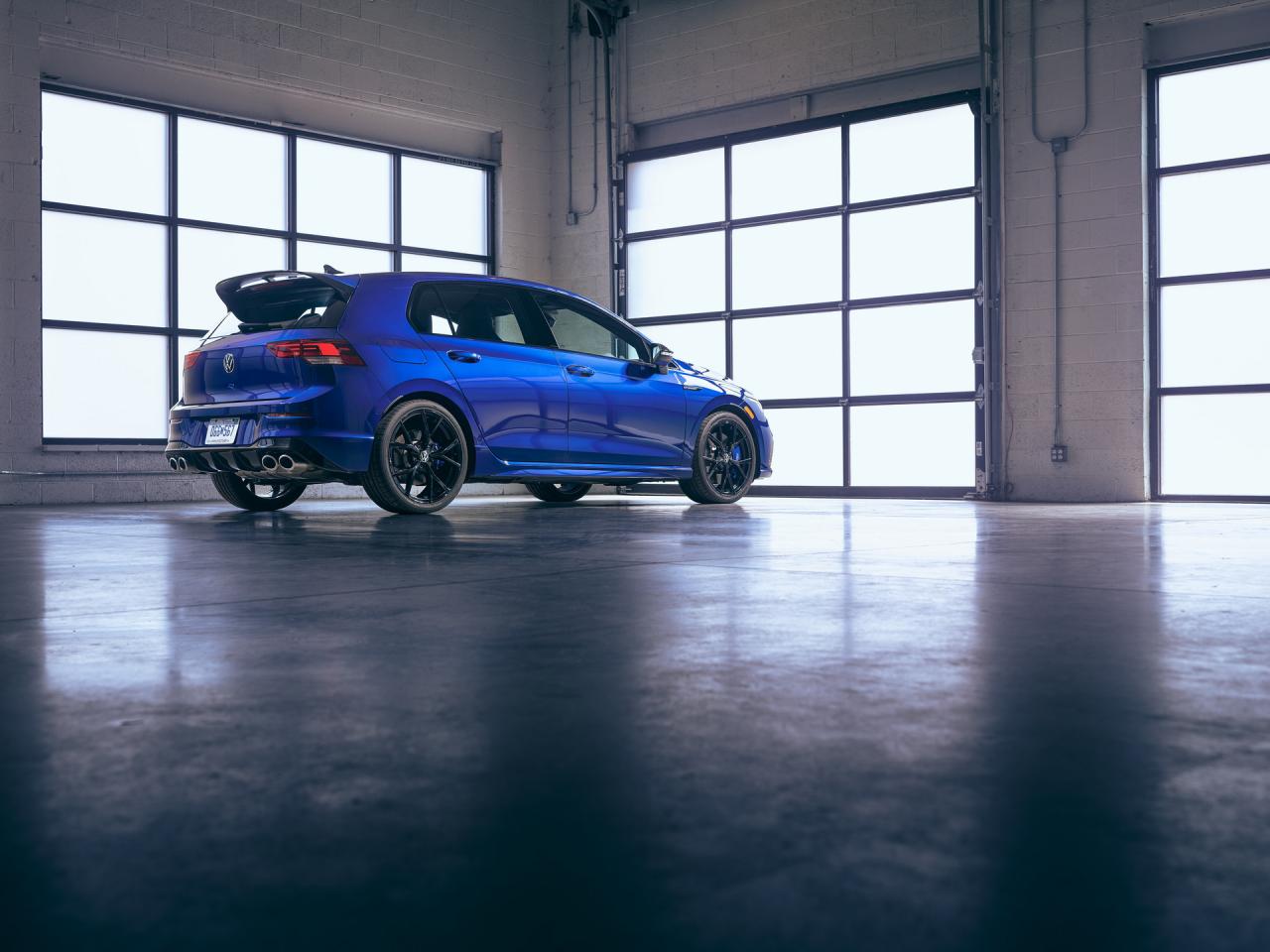 2023-VW-Golf-R-20th-Anniversary-Edition-US-47.thumb.jpg.84a77c9c3fbd82e01920d6bf9c1649ee.jpg