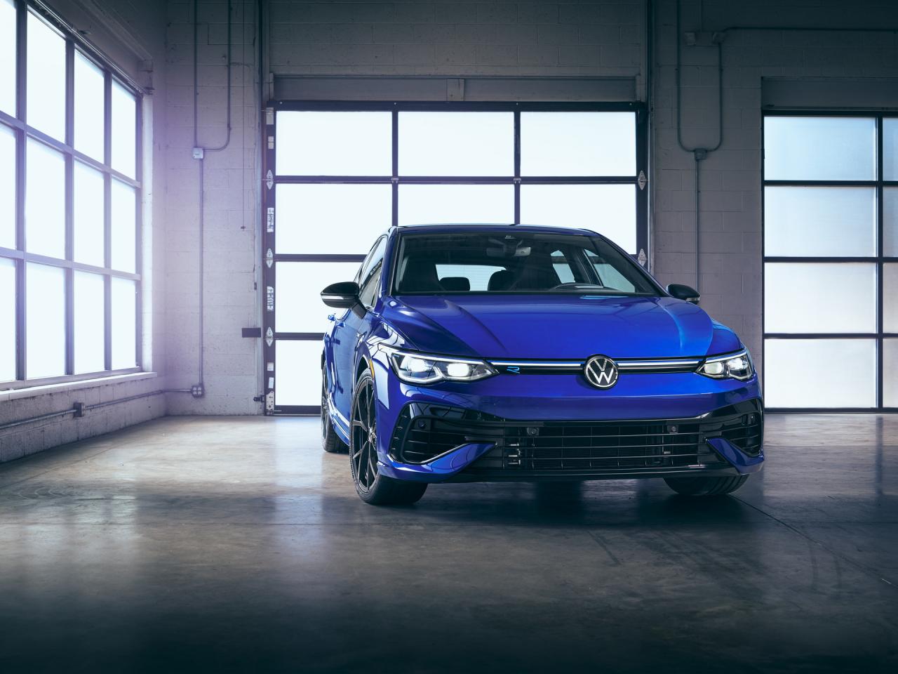 2023-VW-Golf-R-20th-Anniversary-Edition-US-52.thumb.jpg.e8985087dd5c04f1f8df9c2fc4700b2d.jpg