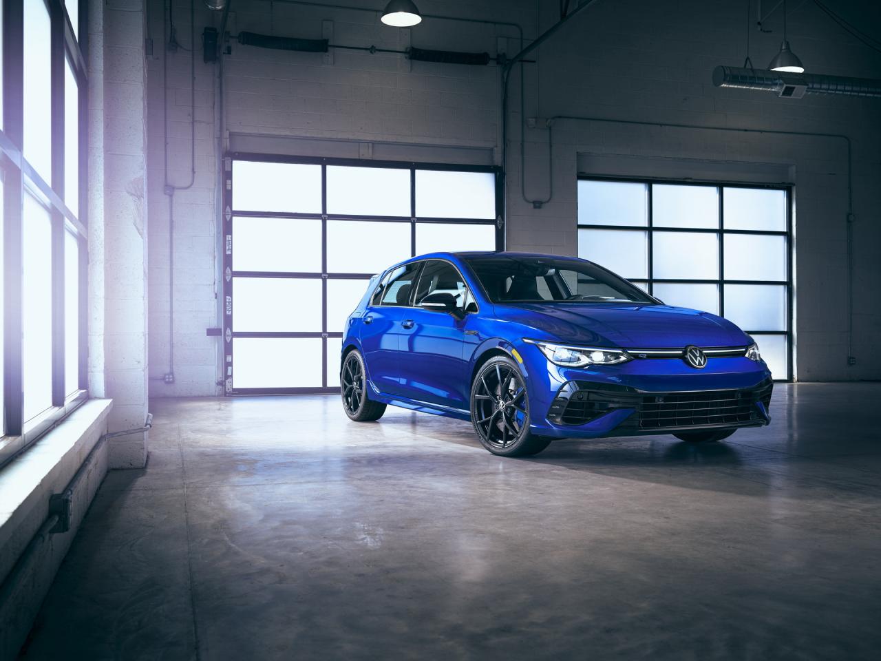 2023-VW-Golf-R-20th-Anniversary-Edition-US-53.thumb.jpg.0a5970b9a81c2335265550be3c5523cb.jpg