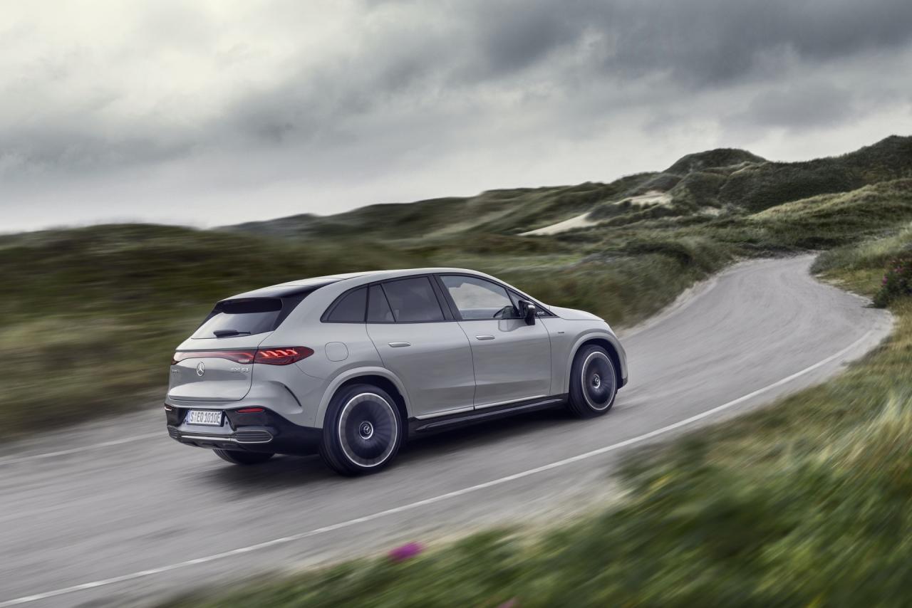 2024-Mercedes-AMG-EQE-53-SUV-05.thumb.jpg.f8e1e732707af1b32ded50452a9644e7.jpg