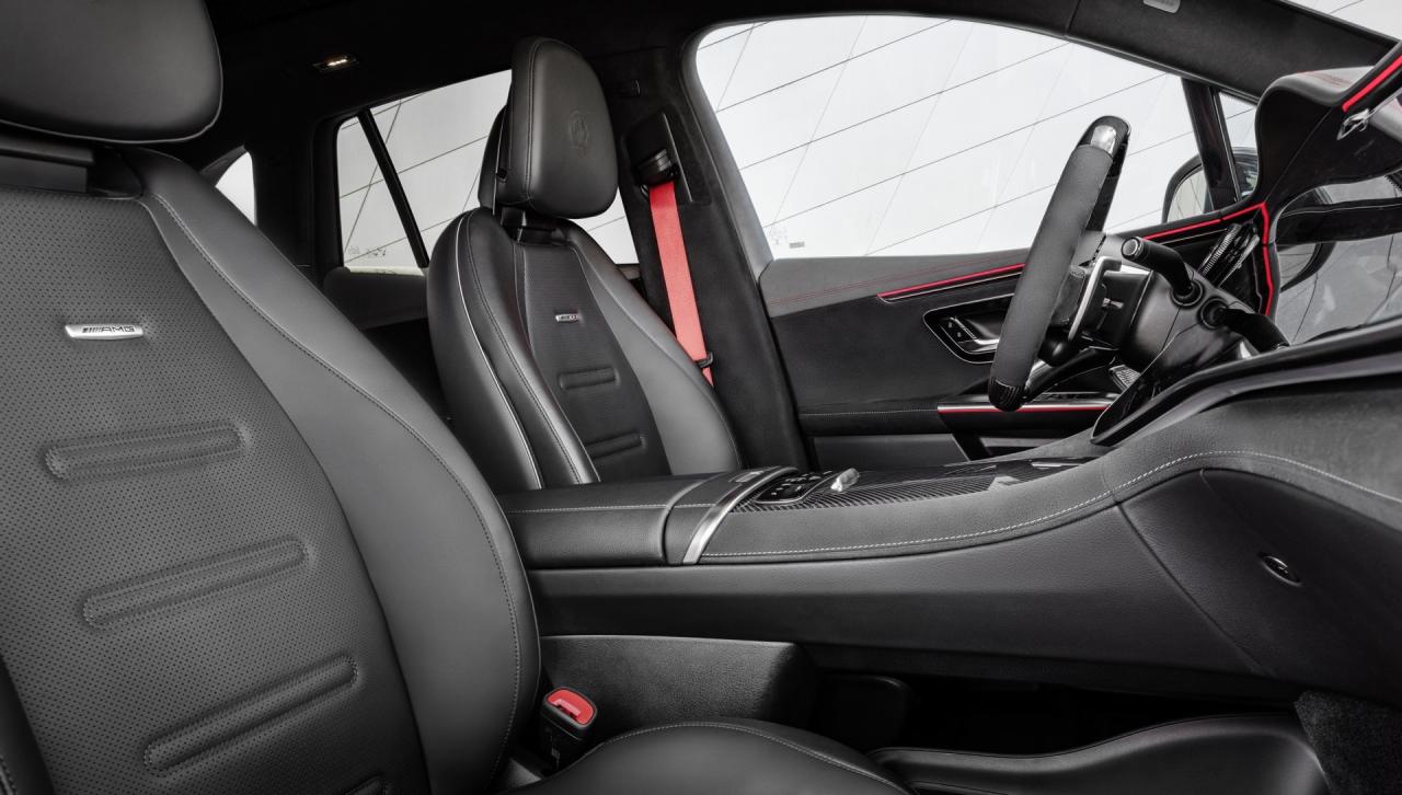2024-Mercedes-AMG-EQE-53-SUV-16.thumb.jpg.be40718c8c6554365c196a908d3b1b97.jpg