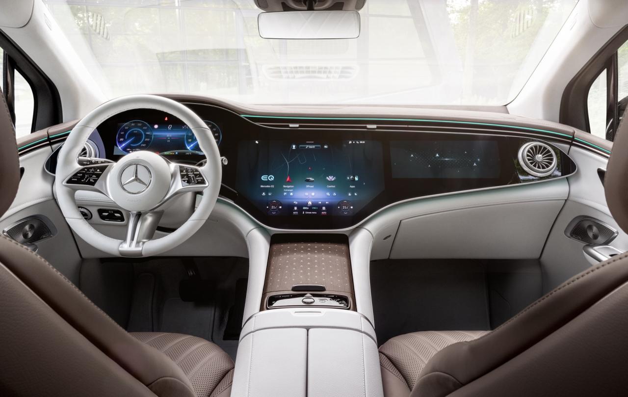 2024-Mercedes-Benz-EQE-SUV-14.thumb.jpg.c461f9eabcce95a18ff8419562d26b70.jpg