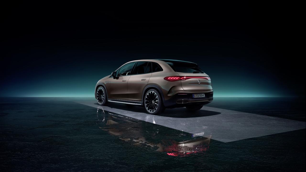 2024-Mercedes-Benz-EQE-SUV-22.thumb.jpg.3a282b2f2e3f27966b45825142e352c3.jpg