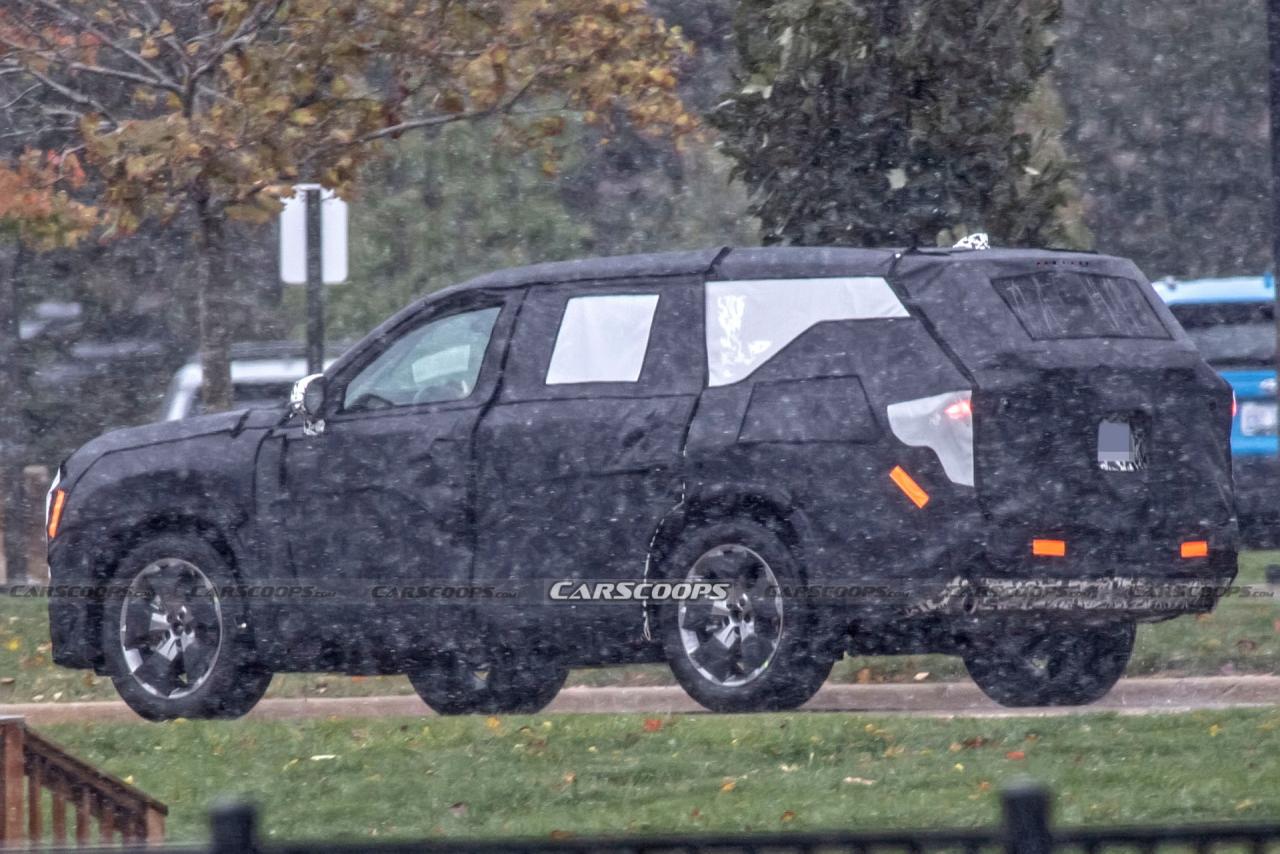 2024-Toyota-Grand-Highlander-12.jpg