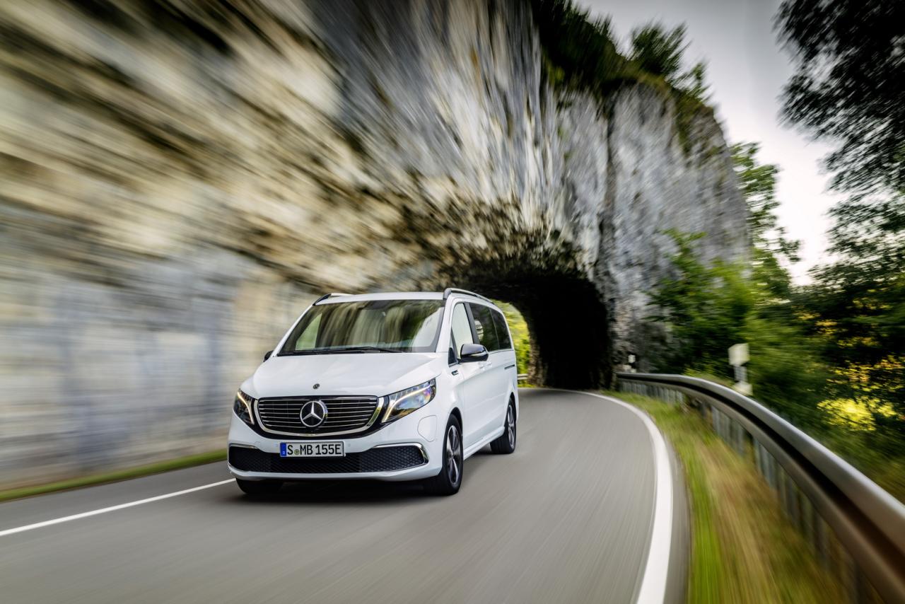 26947a8c-2020-mercedes-benz-eqv-5.thumb.jpg.4048cab1c59874b42af093b35298dbe6.jpg