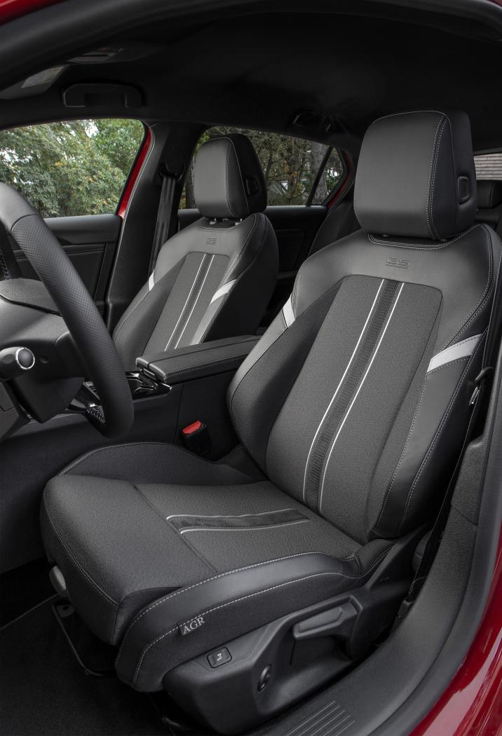26_Opel-Astra-518283.thumb.jpg.6eaead6d12da6b1c6b435fbd554dfbfd.jpg