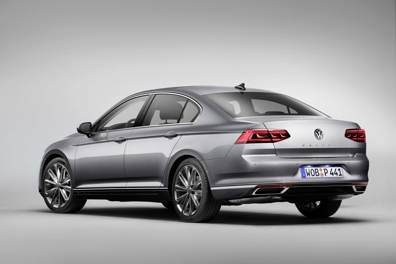 26ce662d-2019-vw-passat-facelift-9.thumb.jpg.bb1f9245d82ec92fabe1da5ace7547f0.jpg