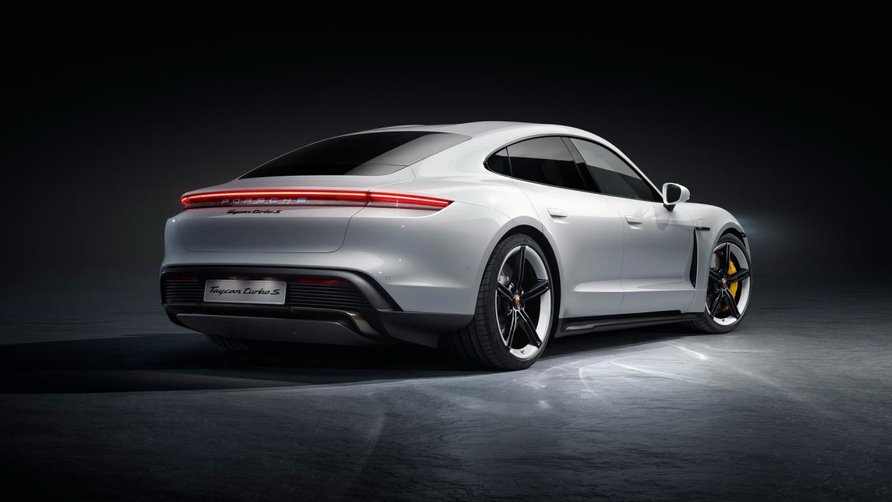 2877480f-2020-porsche-taycan-unveiled-14.thumb.jpg.cfc5d8548a717ab4d065fbac10dc5fd9.jpg