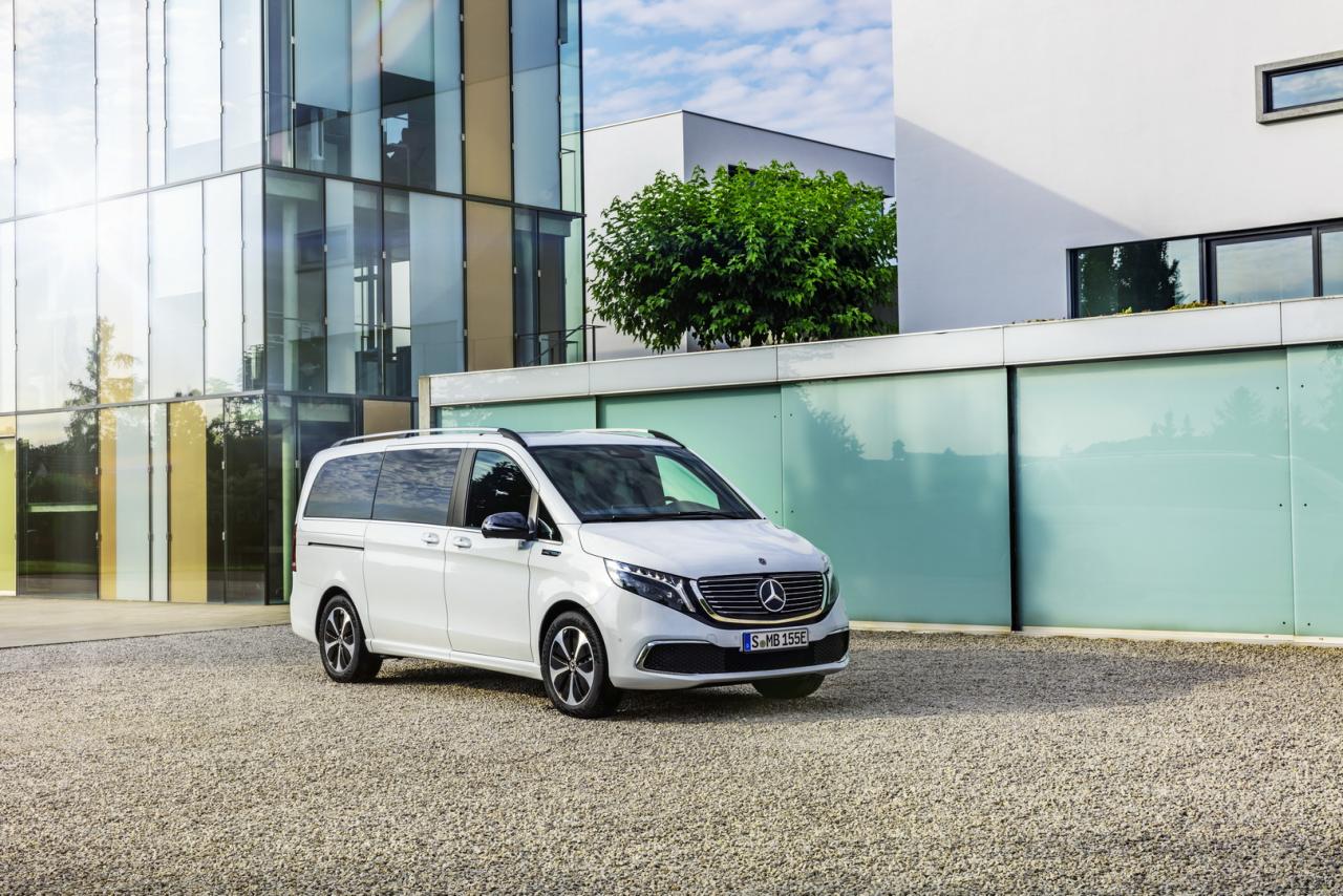 2e487c3a-2020-mercedes-benz-eqv-8.thumb.jpg.759389c7214c95aeeaaf3c70b7873fcb.jpg