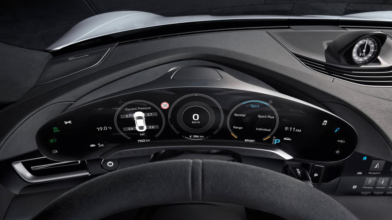 3c48f69a-2020-porsche-taycan-unveiled-17.thumb.jpg.4c4cc41e08b45e74ea19db3d232ef02c.jpg