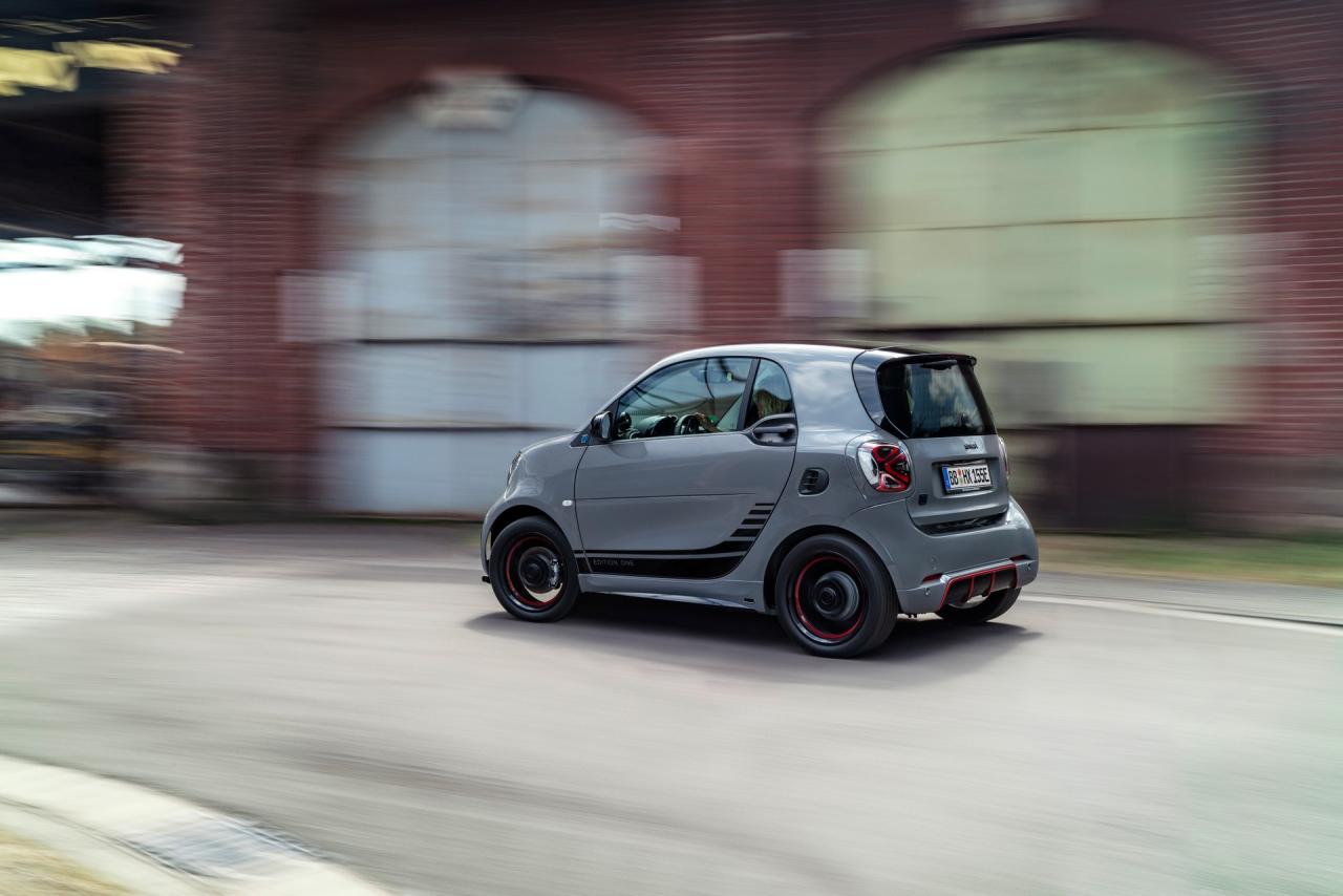 4154021a-2020-smart-fortwo-forfour-4.thumb.jpg.68e1671d53a39e6e5655c6a0376fb373.jpg
