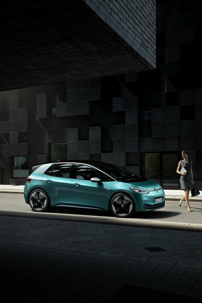 429637a7-vw-id3-27.thumb.jpg.7c7d7a7c56c79f5c6756d36e2759a9bd.jpg