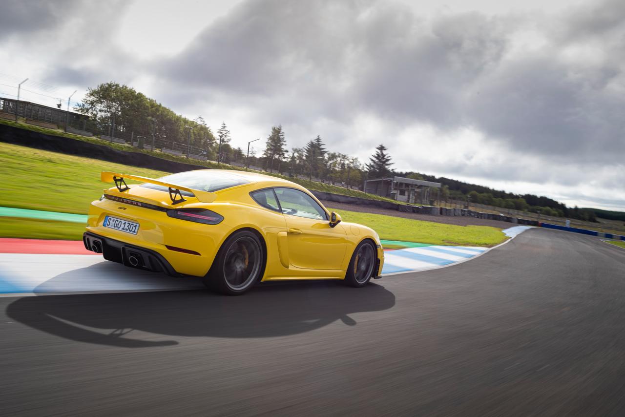 57d685cc-porsche-718-cayman-gt4-59.thumb.jpg.ca8cb3a60dd2b954b3ab61a71df63a1e.jpg